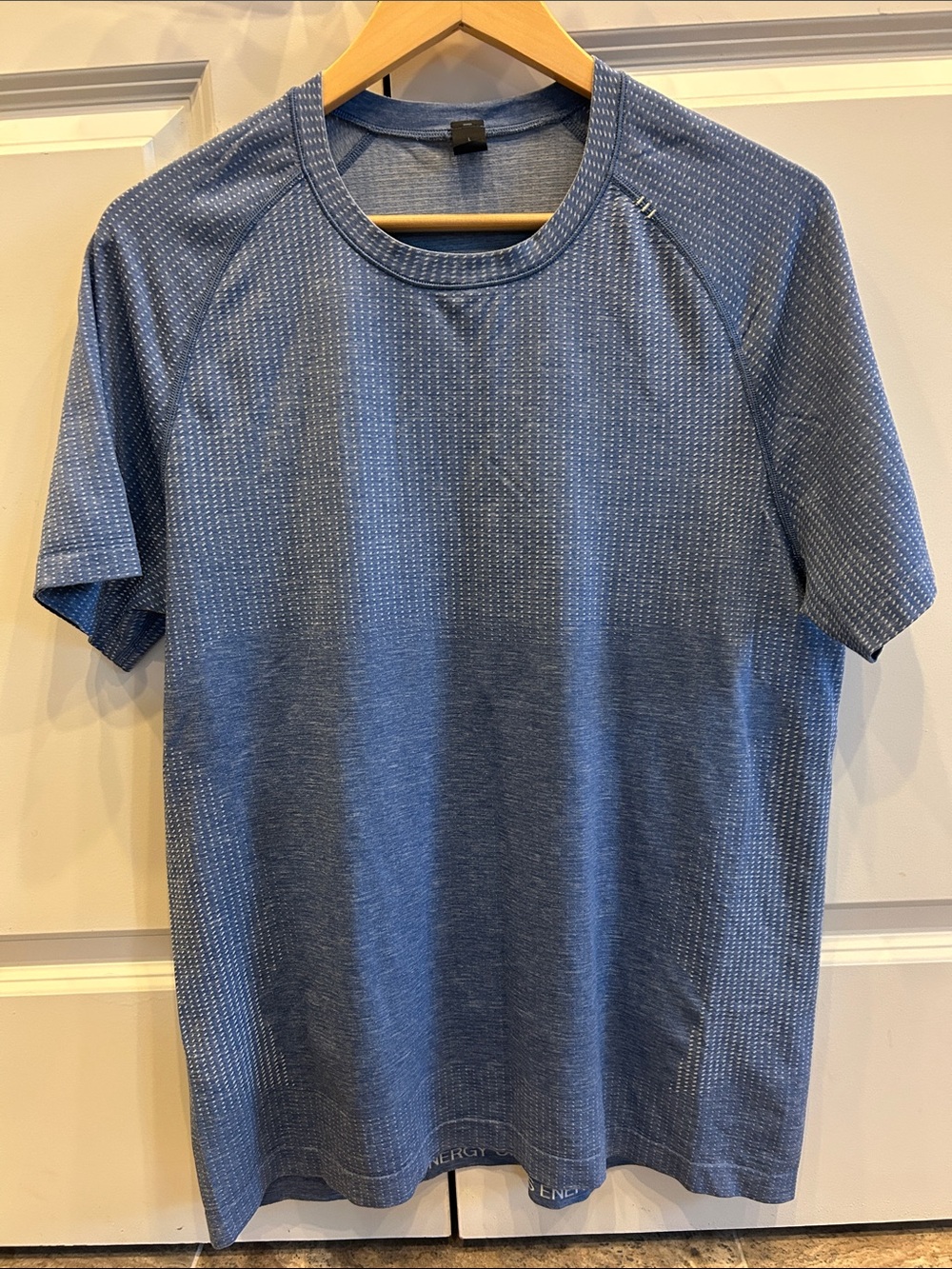 lululemon athletica Metal Vent Tech Heathered Blue Short-Sleeve Performance Tee